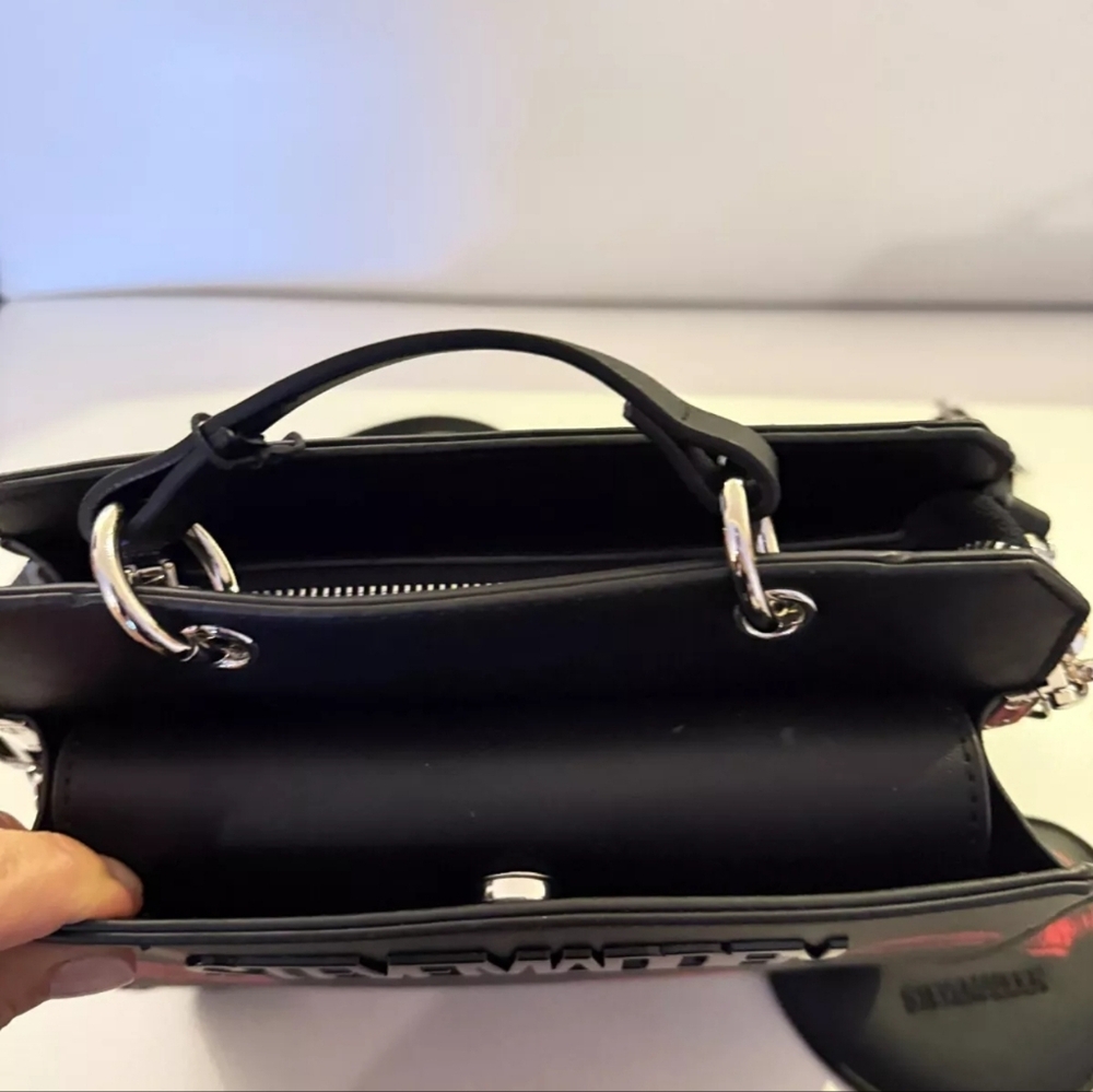 Steve Madden Black and Red Kiss Print Bag - Picture 5 of 6